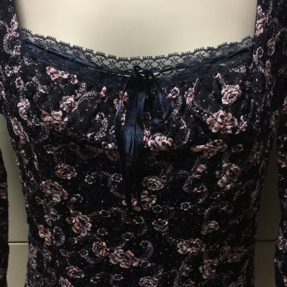 Blouse - Picture 2 of 2